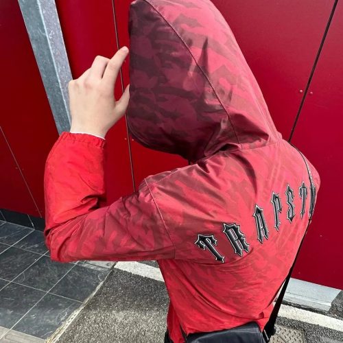 Trapstar Camo Windbreaker Streetwear Jacket Red