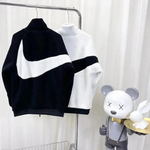 Nike Big Swoosh Reversible Fleece Jacket Cozy Winter Jacket Black and White