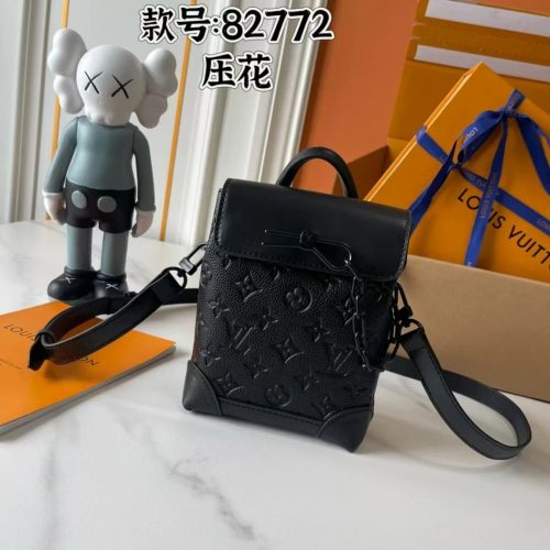 Louis Vuitton LV Steamer Wearable Wallet Embossed Leather Crossbody Bag Black