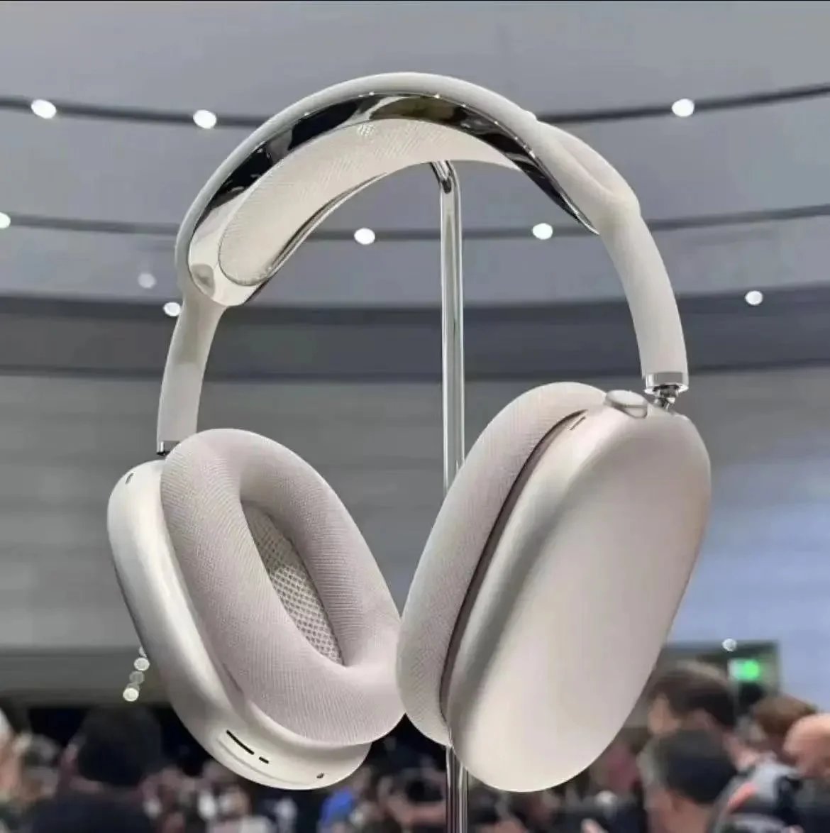 Airpods max gen 2 usb-c ANC 星光色 Airpods max gen 2 usb-c ANC 星光色