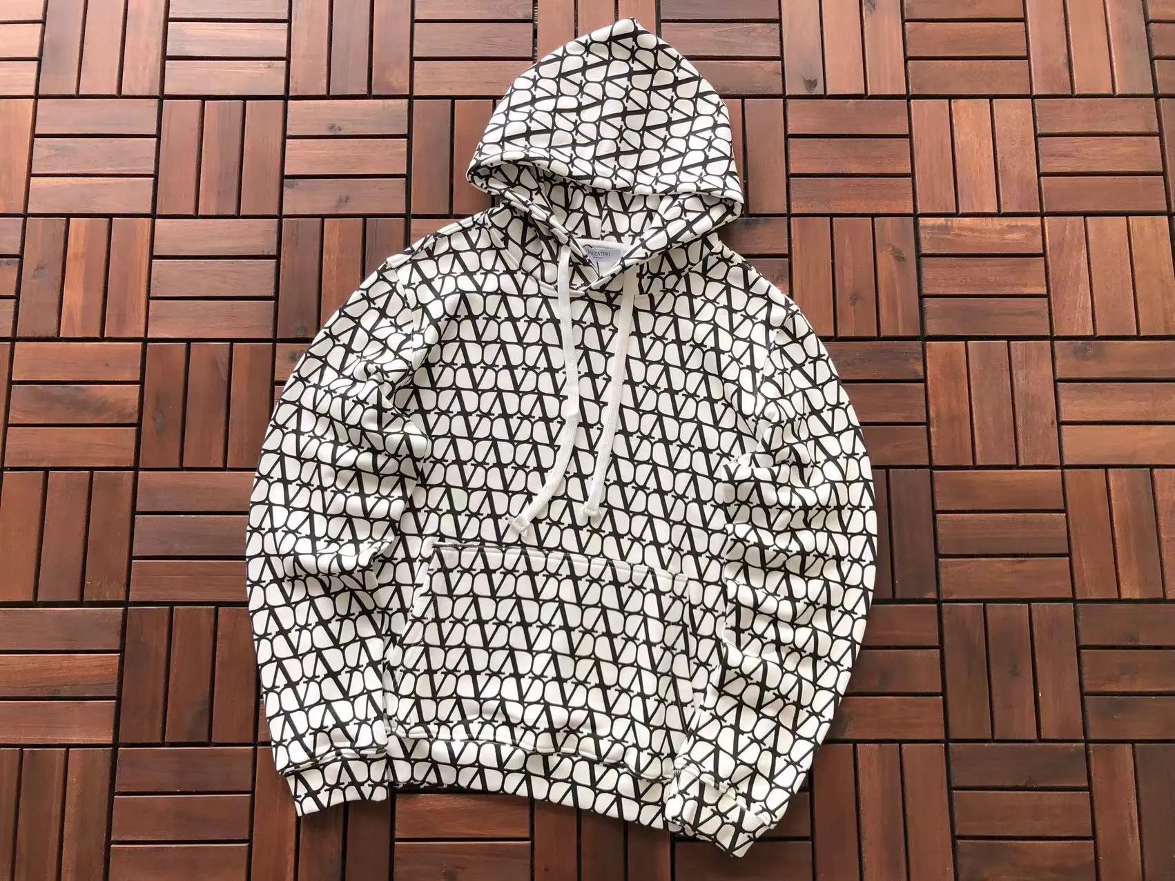 01 01