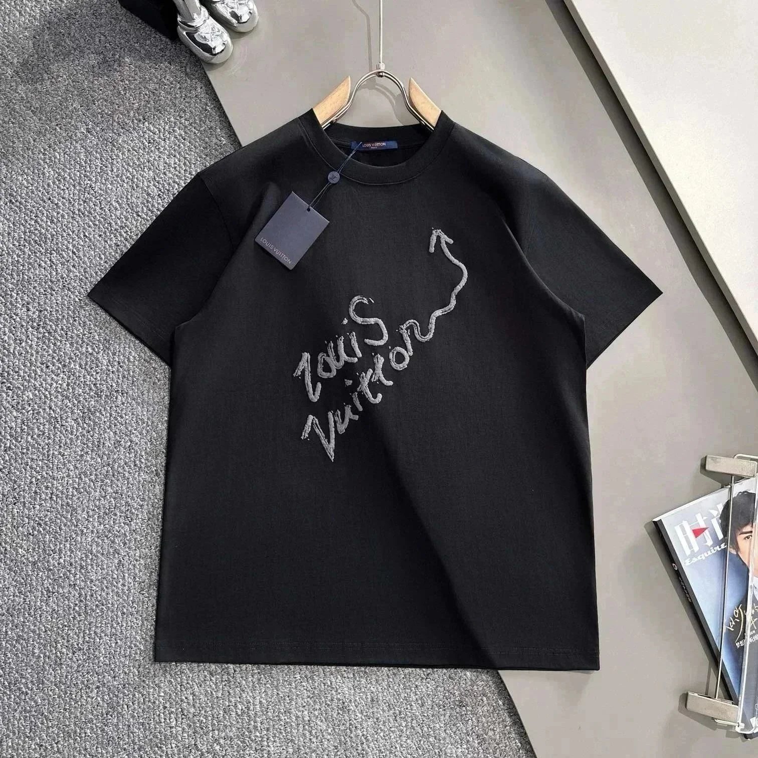 25 25