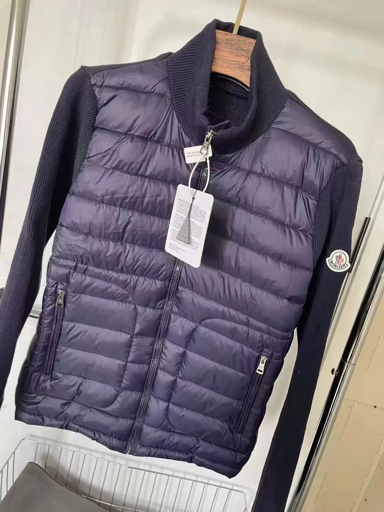 Moncler蓝色薄款 Moncler蓝色薄款