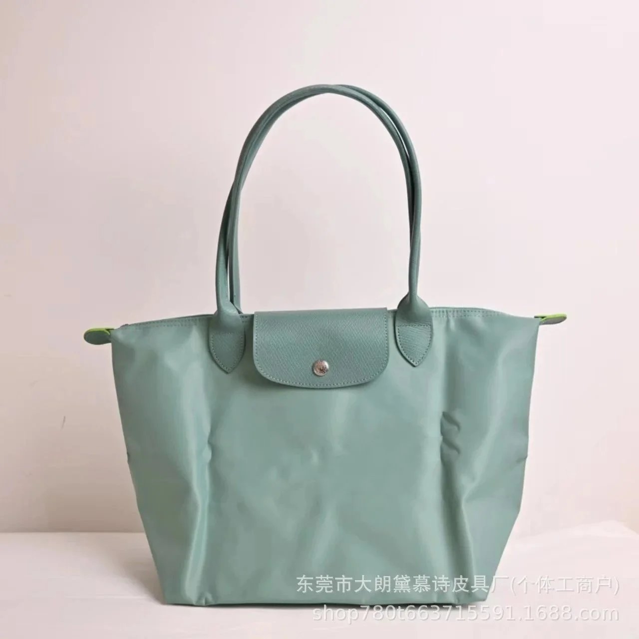 P65周年湖蓝色 P65周年湖蓝色