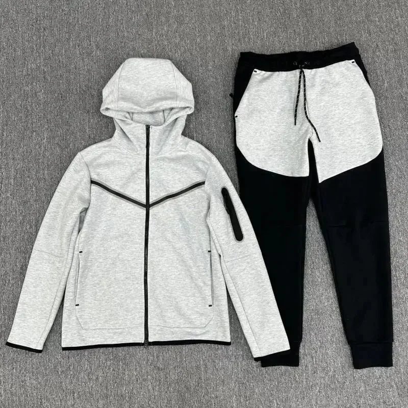 灰色配黑拼浅灰裤子 灰色配黑拼浅灰裤子