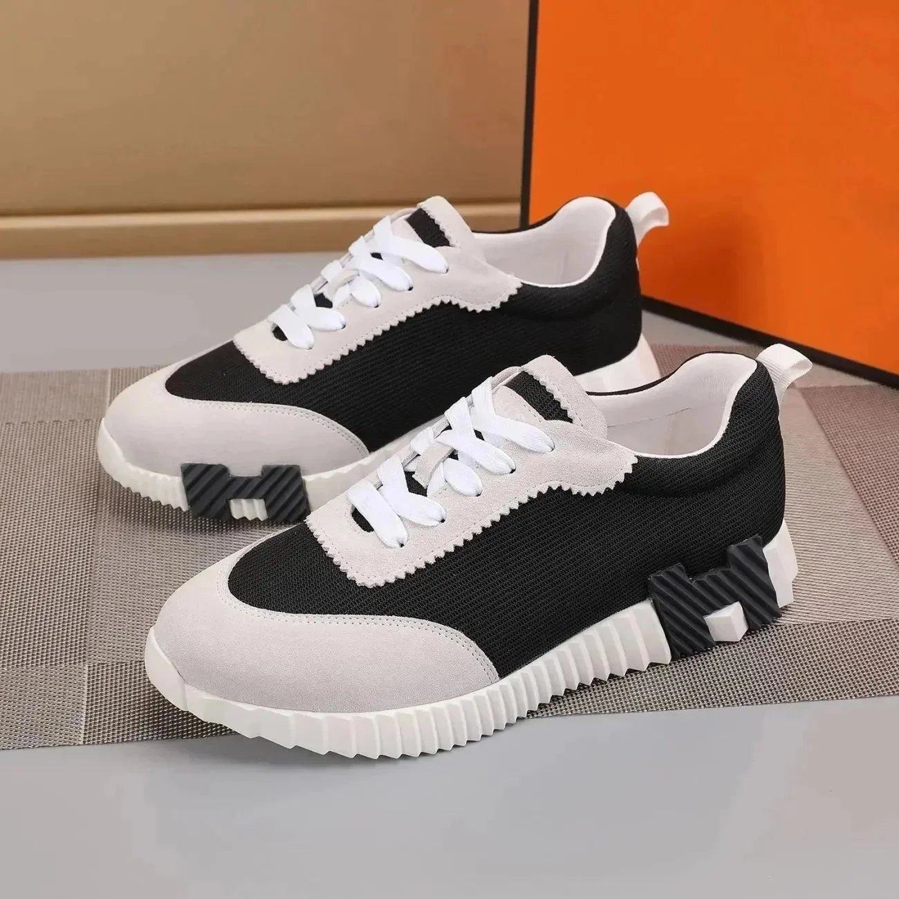 038 038