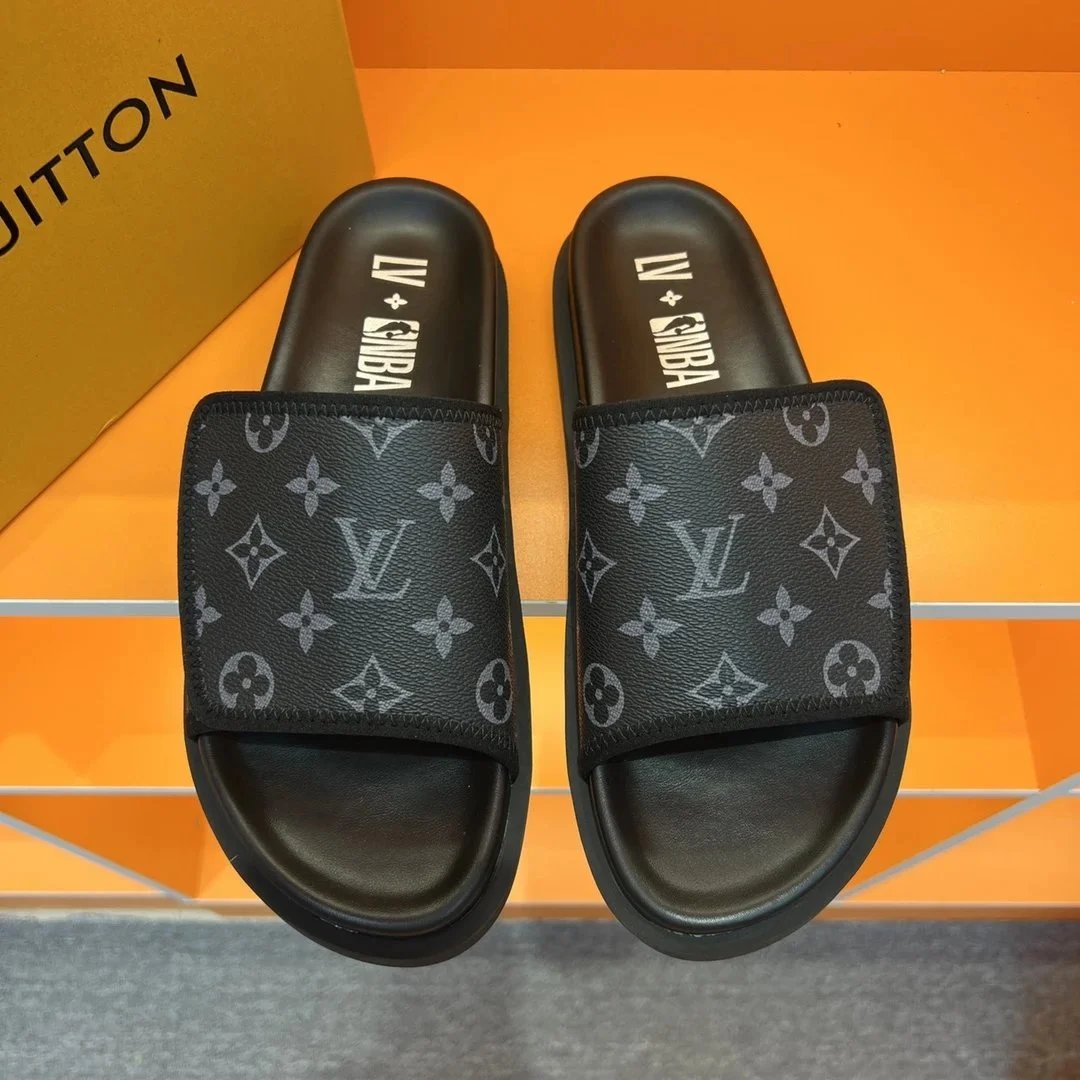 4 4