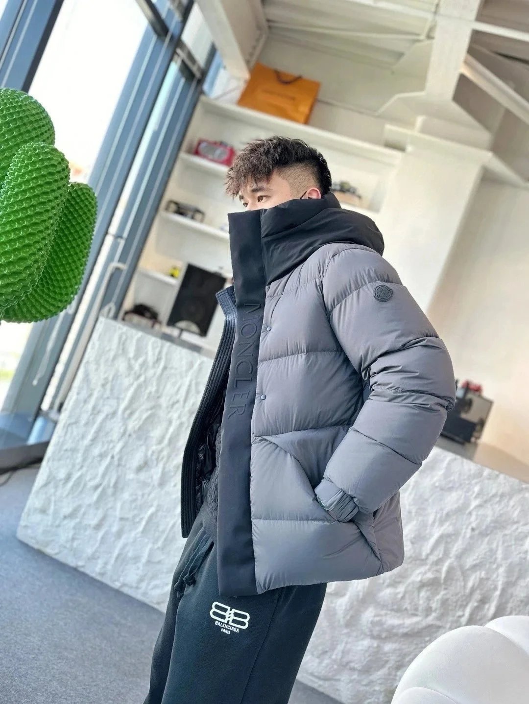 深灰色 深灰色