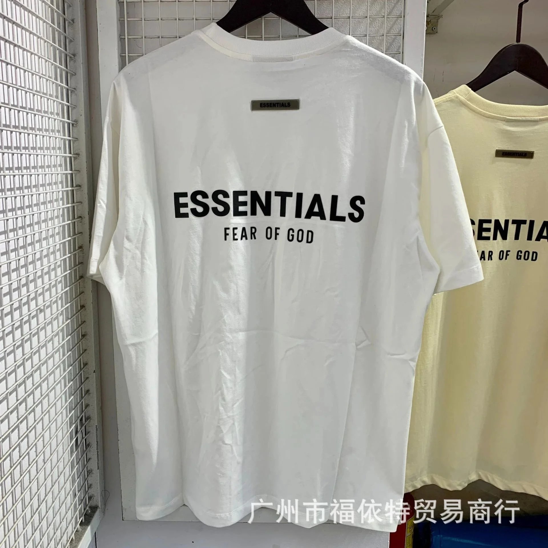 626 白色 626 白色