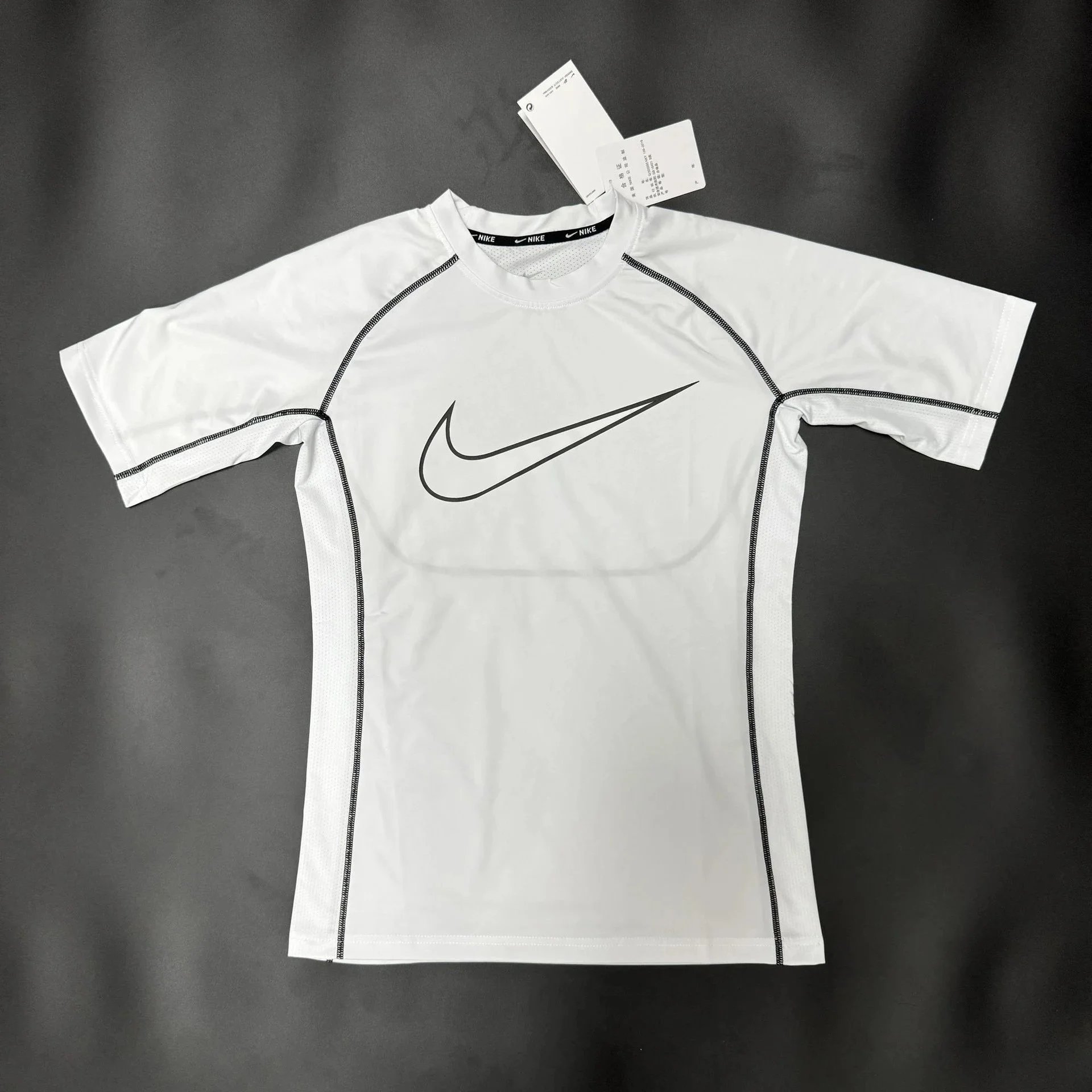 32 32