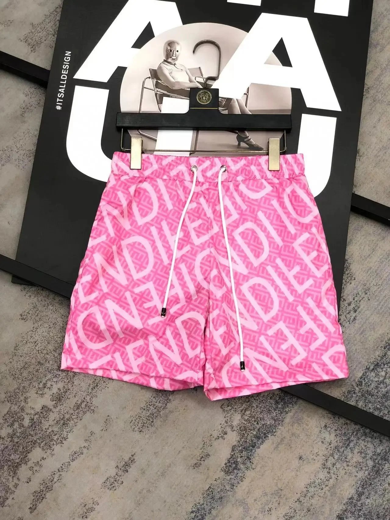 粉红色 粉红色