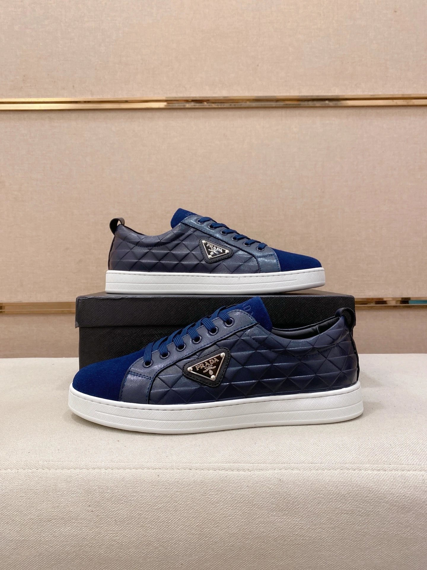 9 9