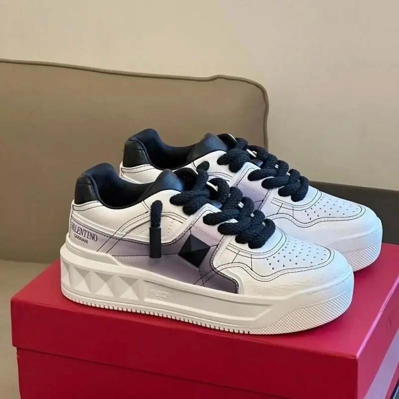 9 9
