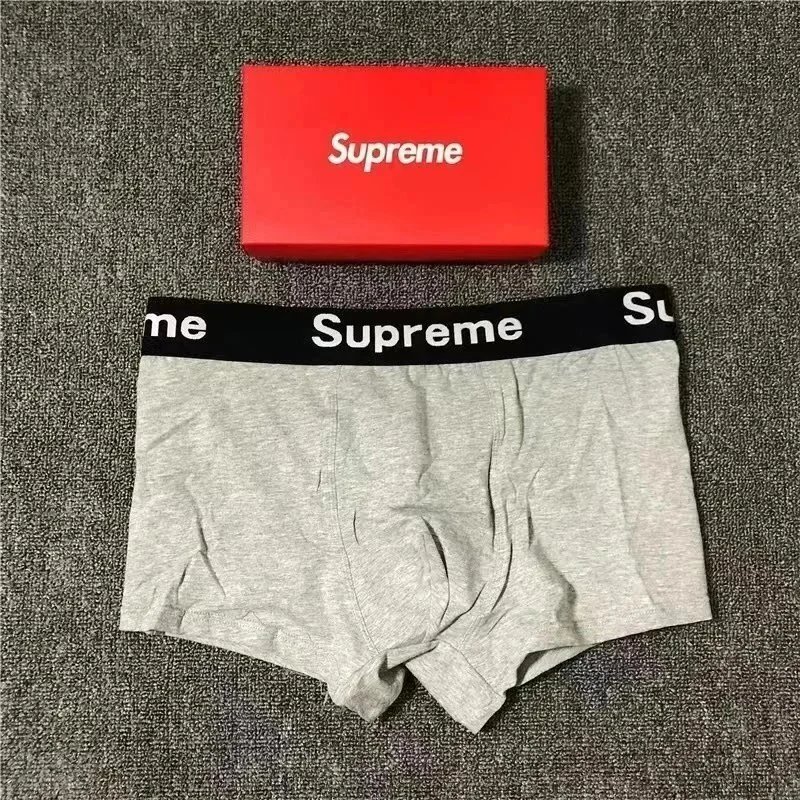 Supreme/4 Supreme/4
