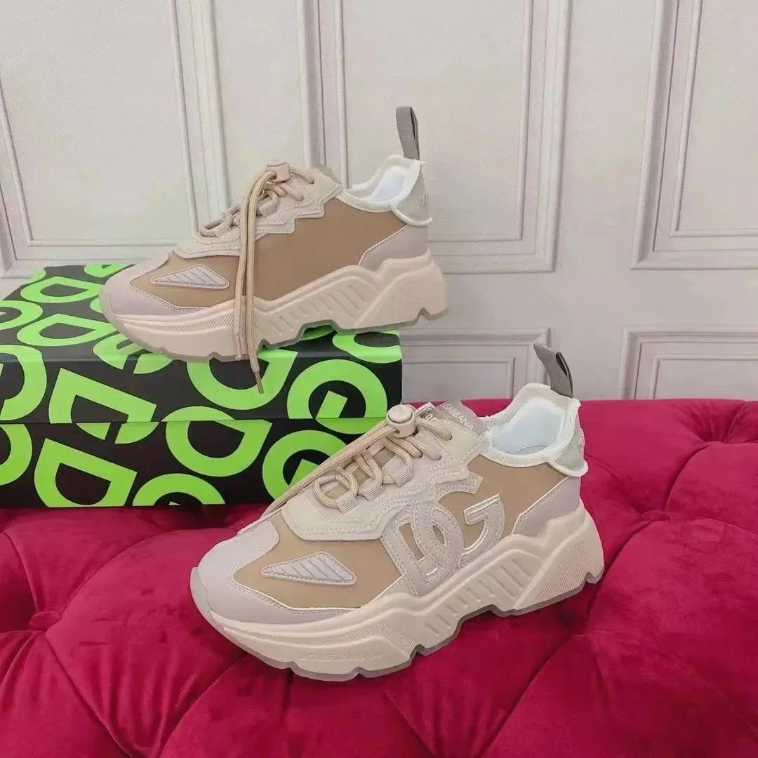 4 4