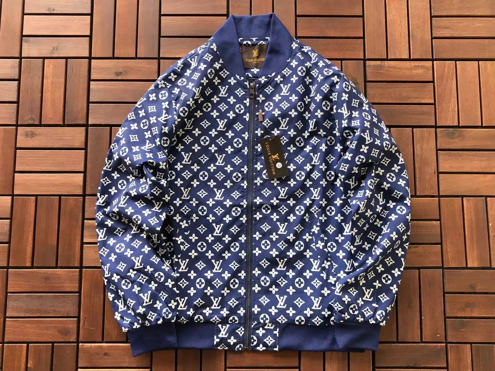 8 8