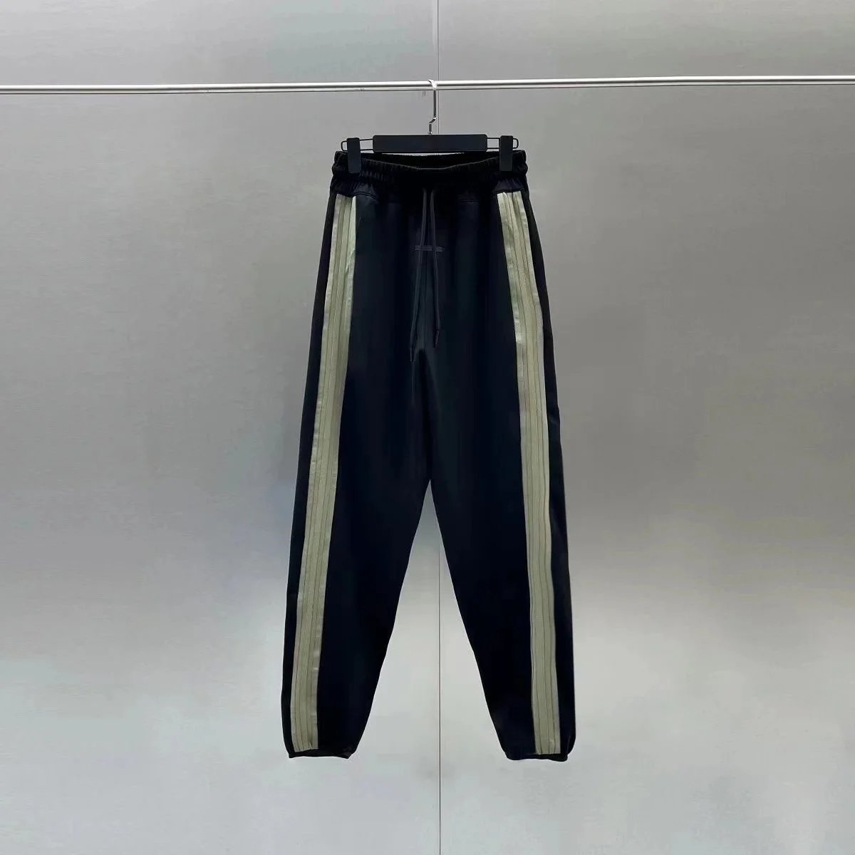 04 04