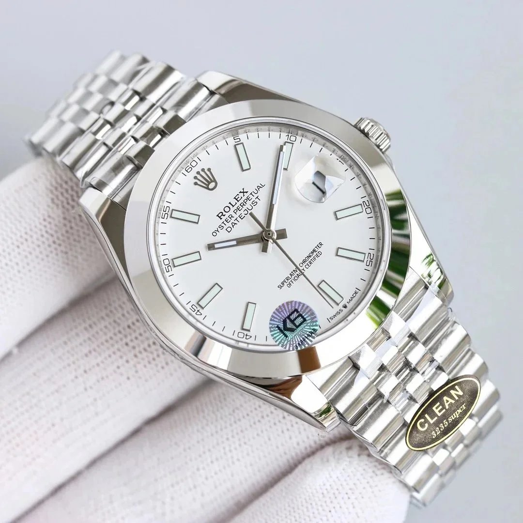 32 32