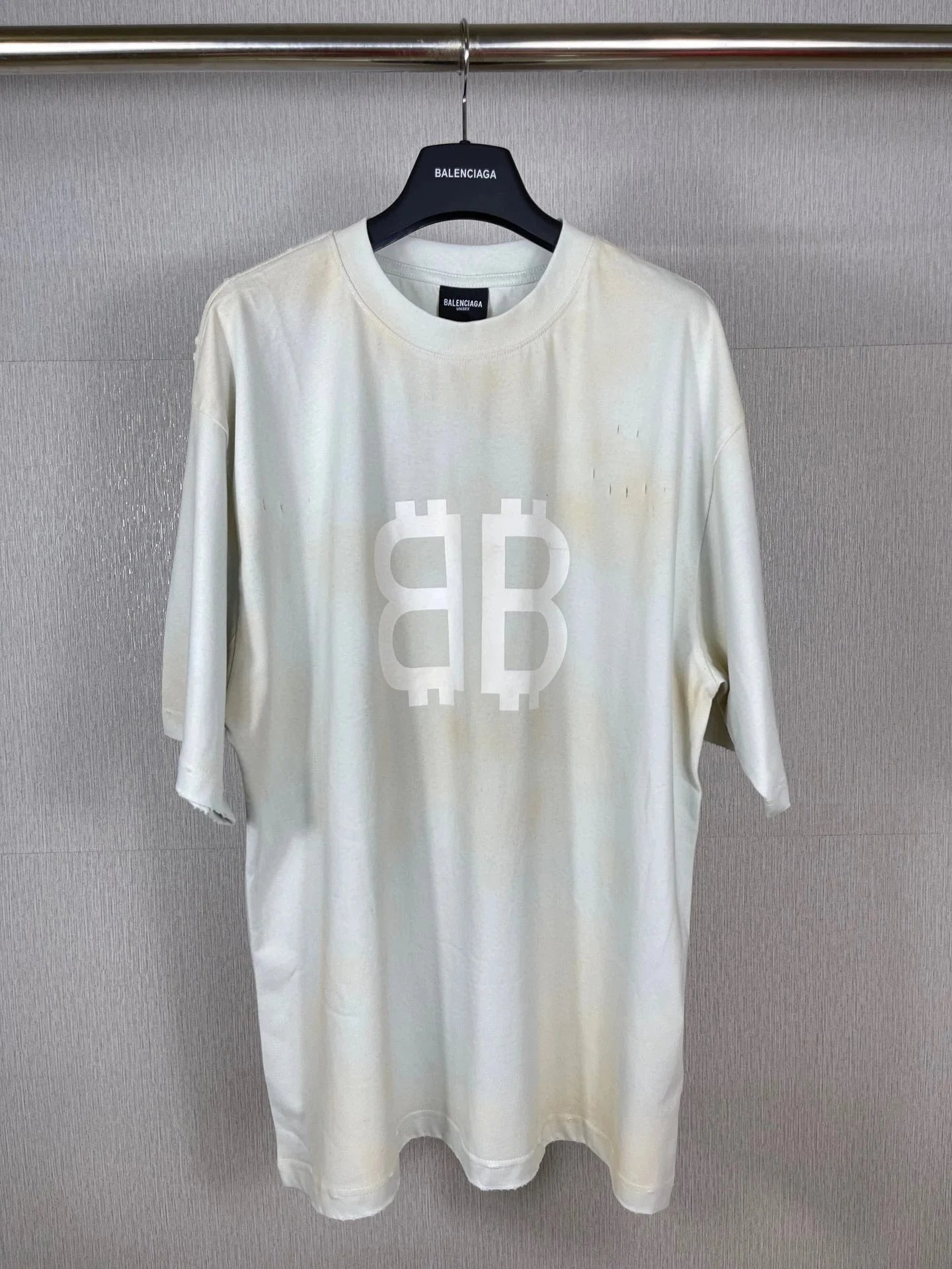 8 8