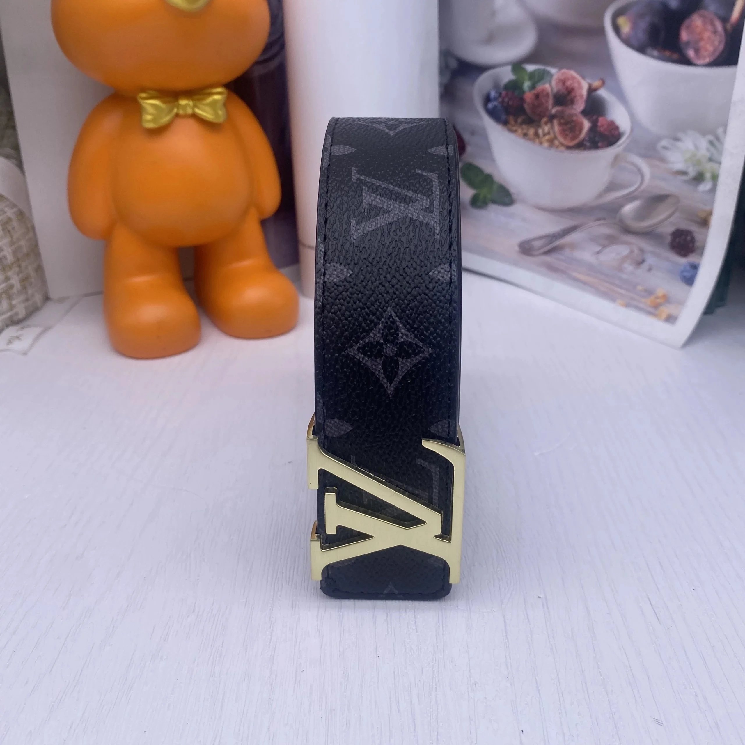 LV 28 LV 28