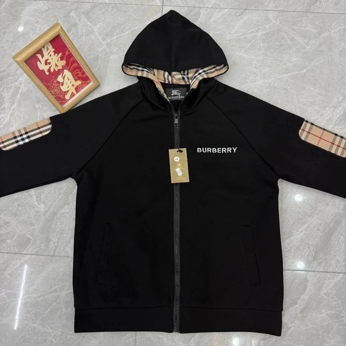 32 32