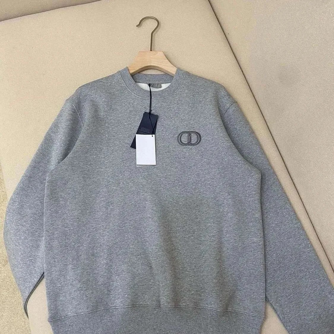 9 9