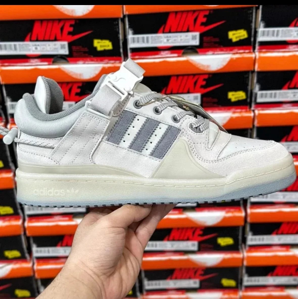 灰白 灰白