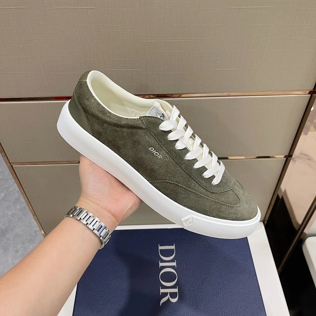 9 9