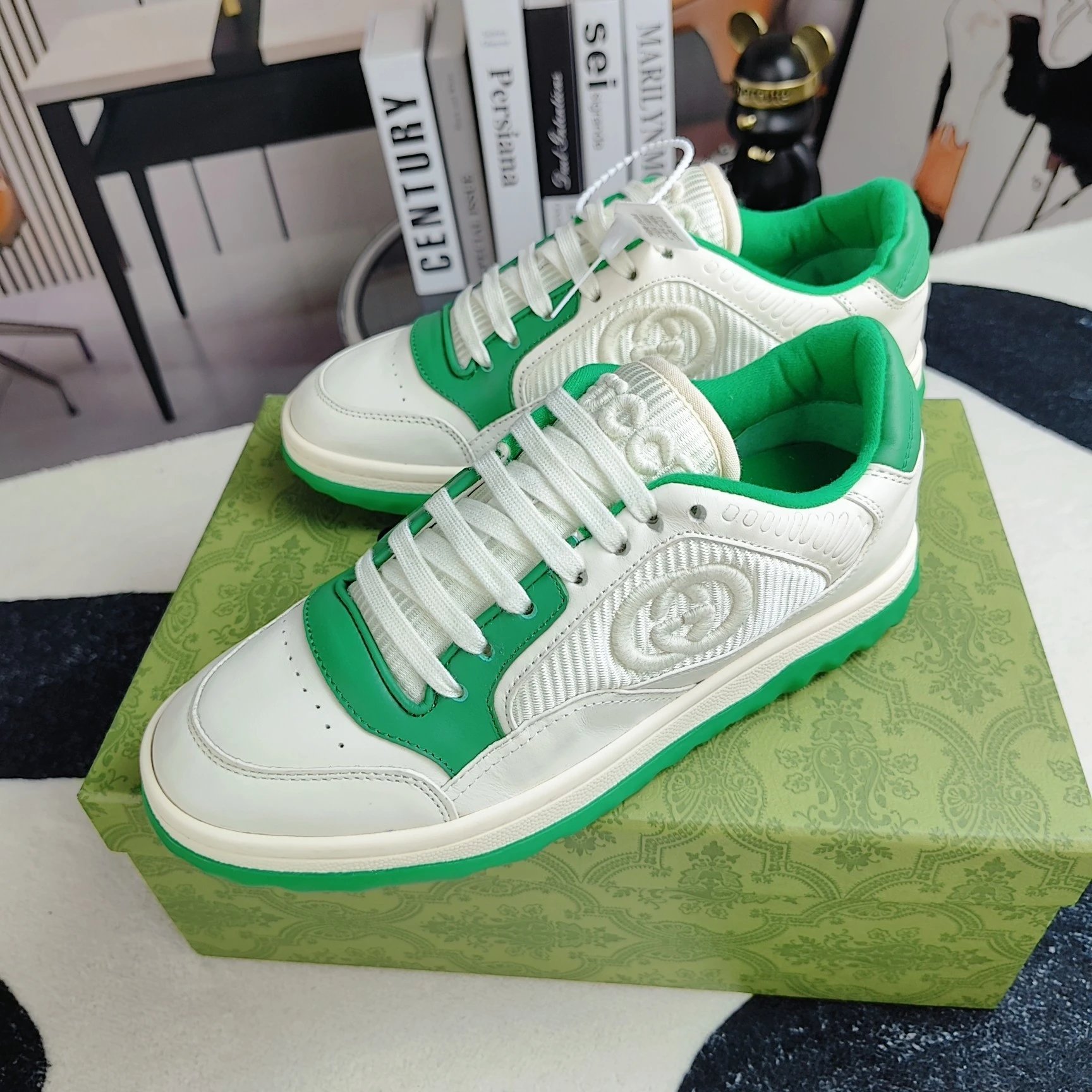 9 9