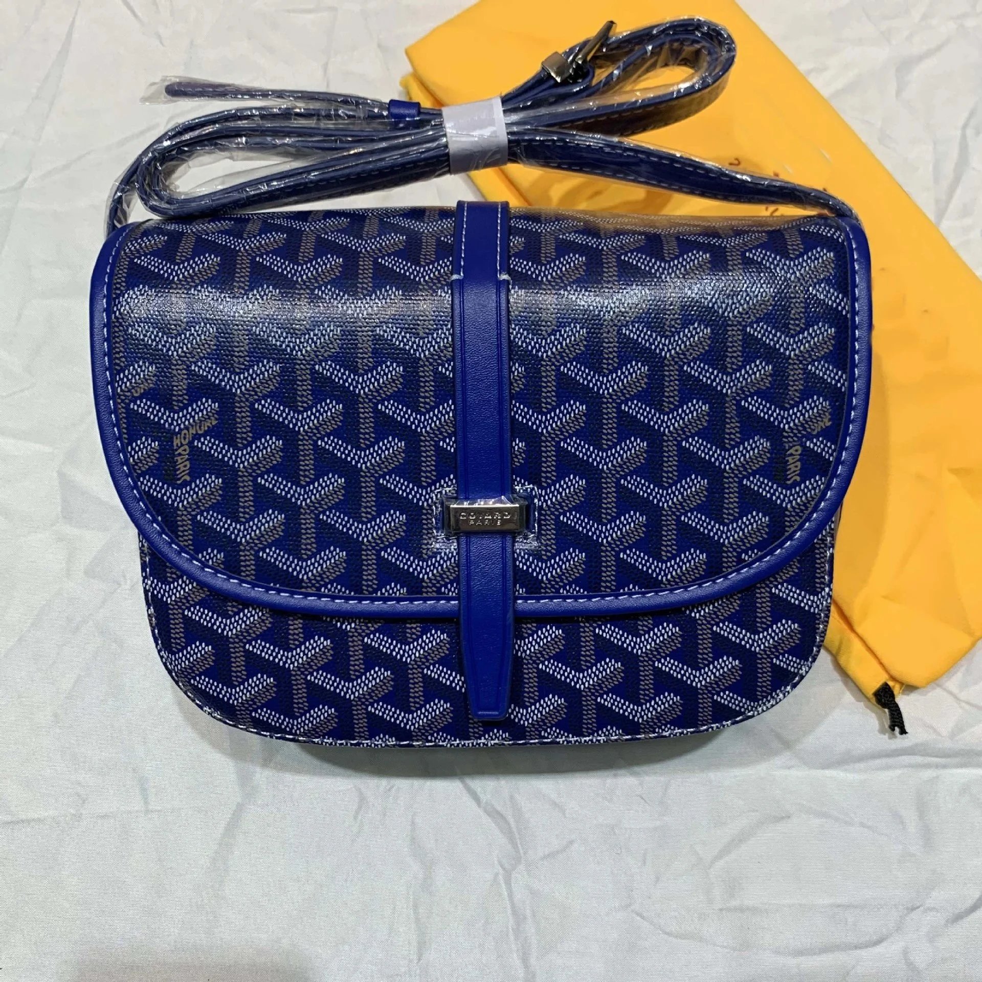 020(21cm*15cm*9cm) 020(21cm*15cm*9cm)