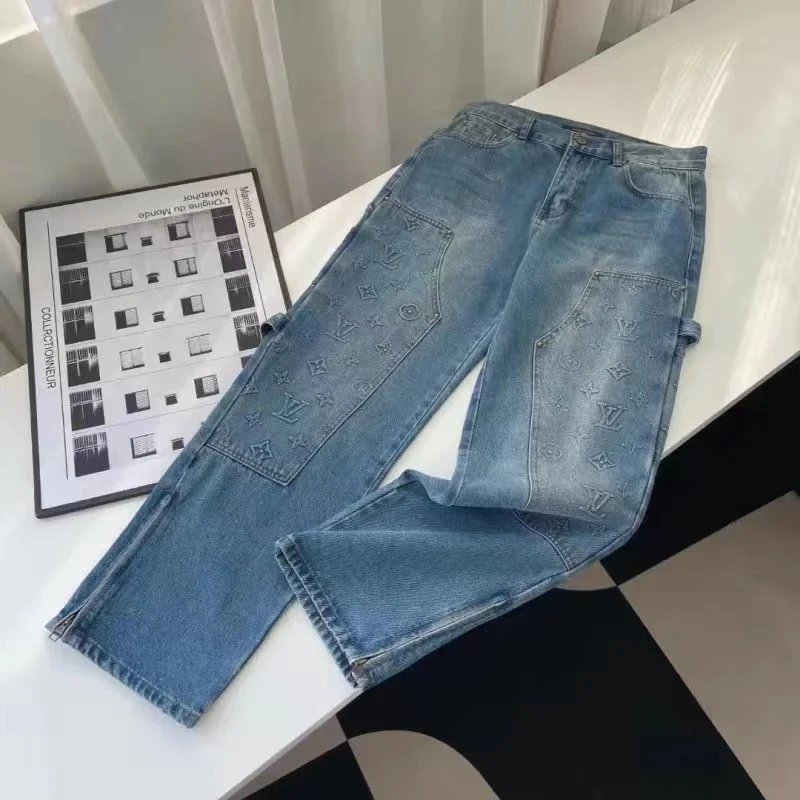 3 3