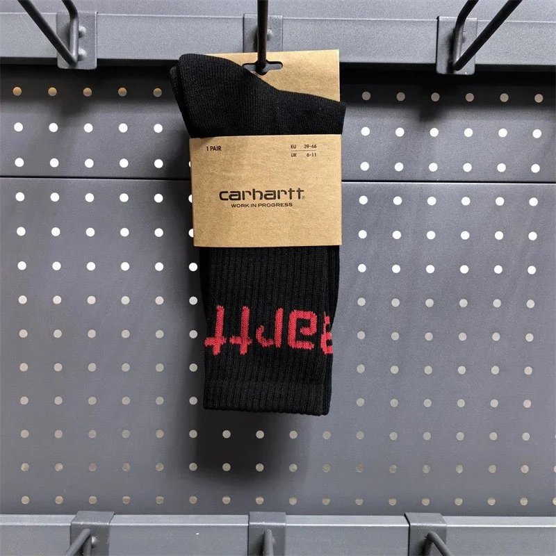 黑色红英文 黑色红英文