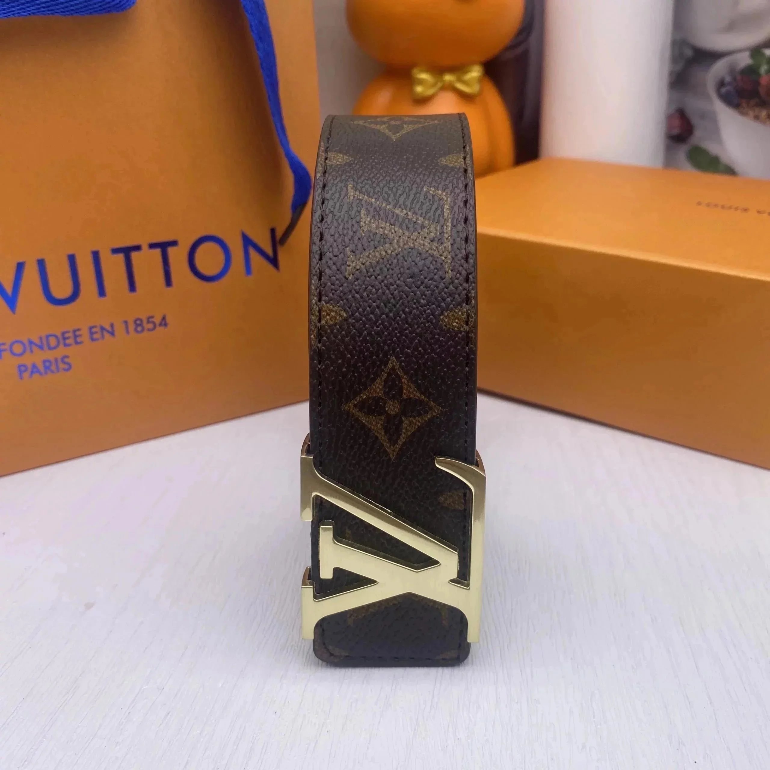18 18