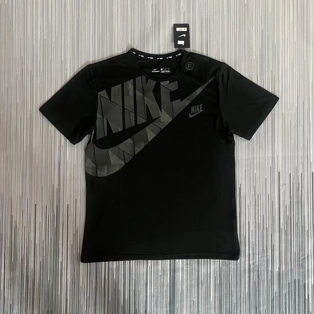 t-shirt/9 t-shirt/9