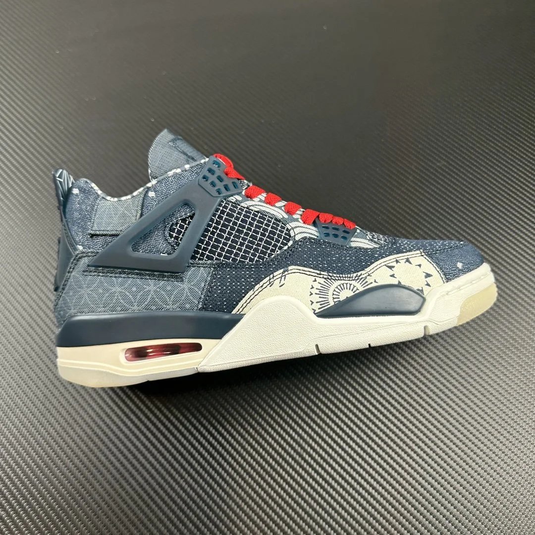 PB特价 AJ4 鸳鸯刺绣 CW0898-400(40-48) PB特价 AJ4 鸳鸯刺绣 CW0898-400(40-48)