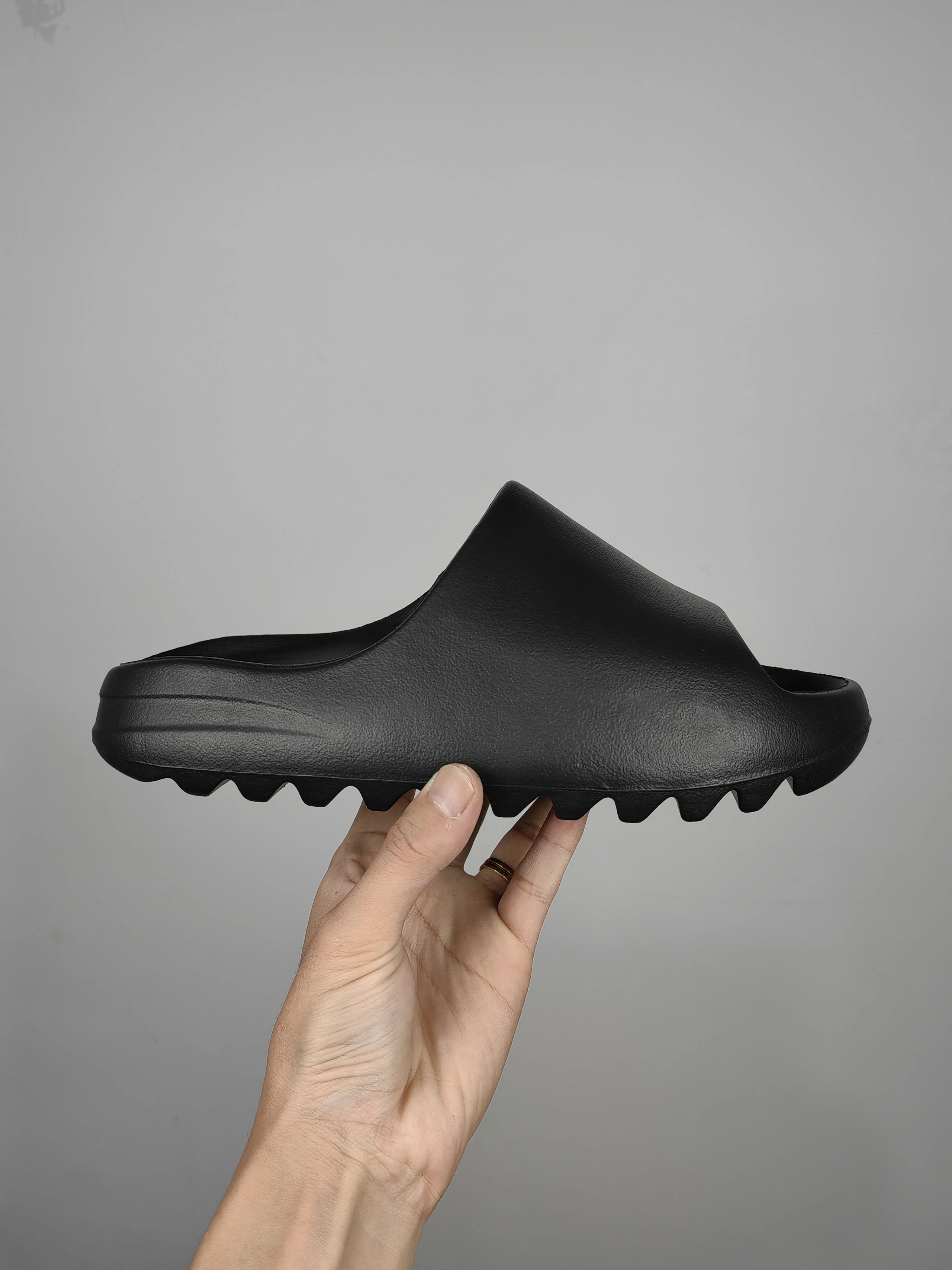 黑玛瑙磨砂(HQ6448) 黑玛瑙磨砂(HQ6448)
