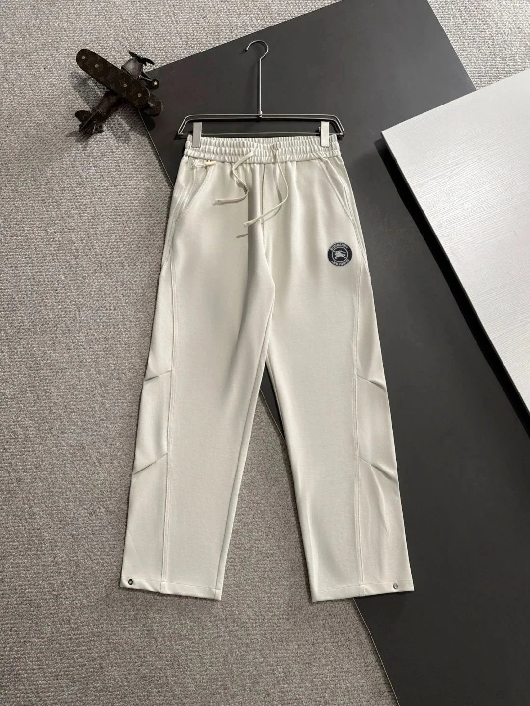 09
