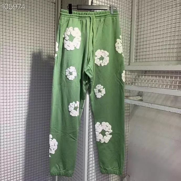 绿色裤子