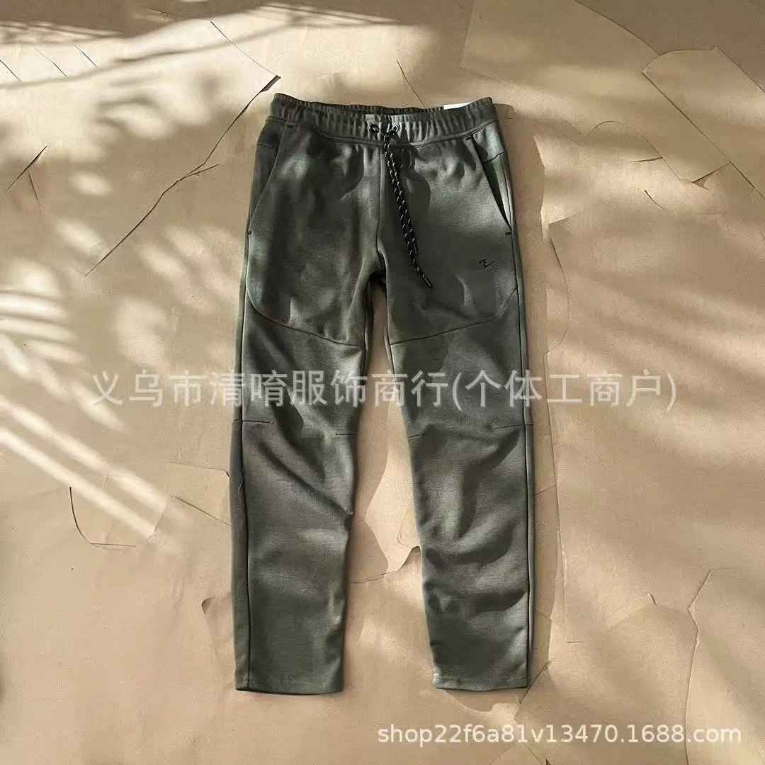 军绿裤子 军绿裤子