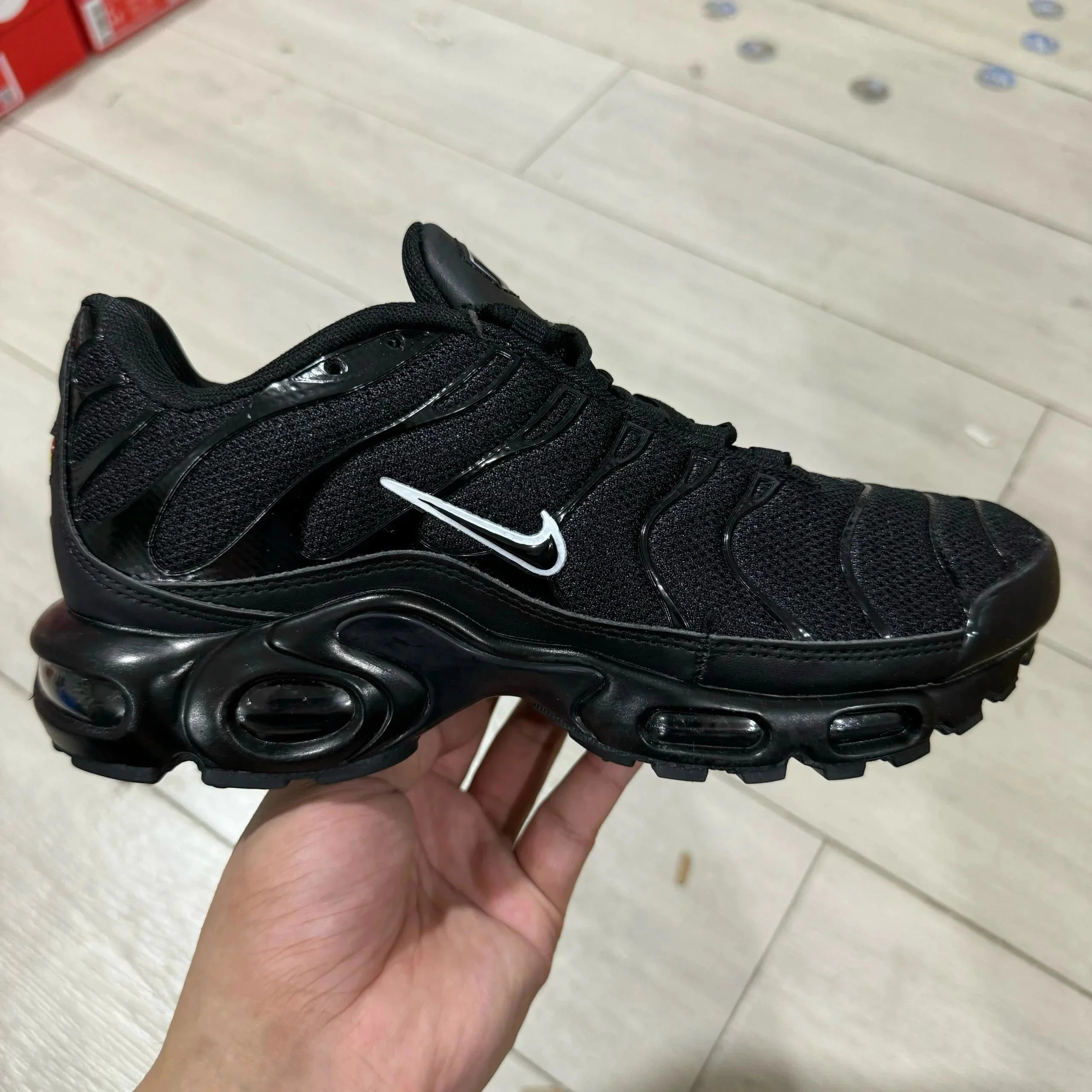 20黑灰