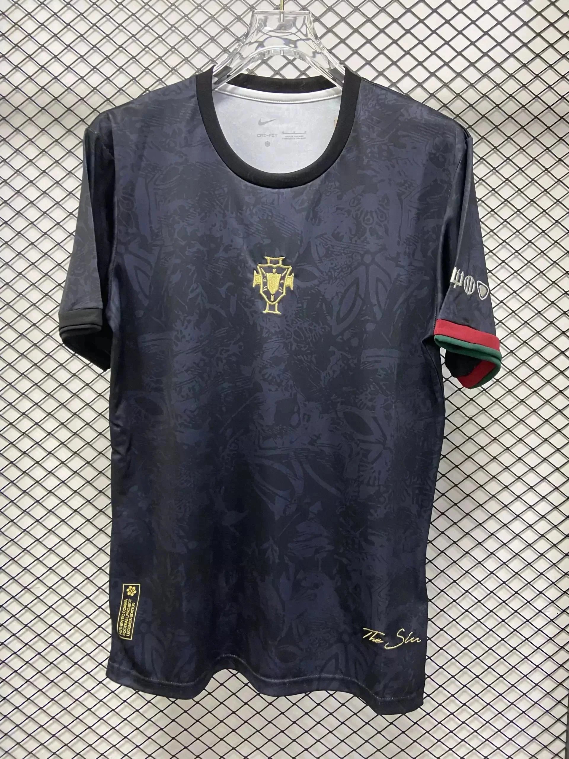 28黑色006