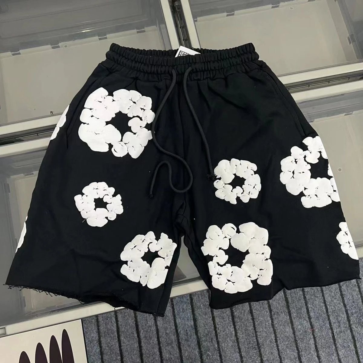 黑白短裤