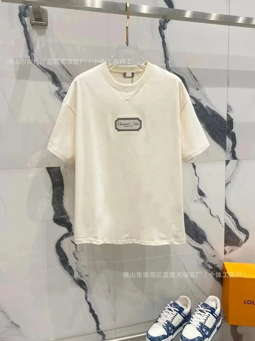 D02杏色