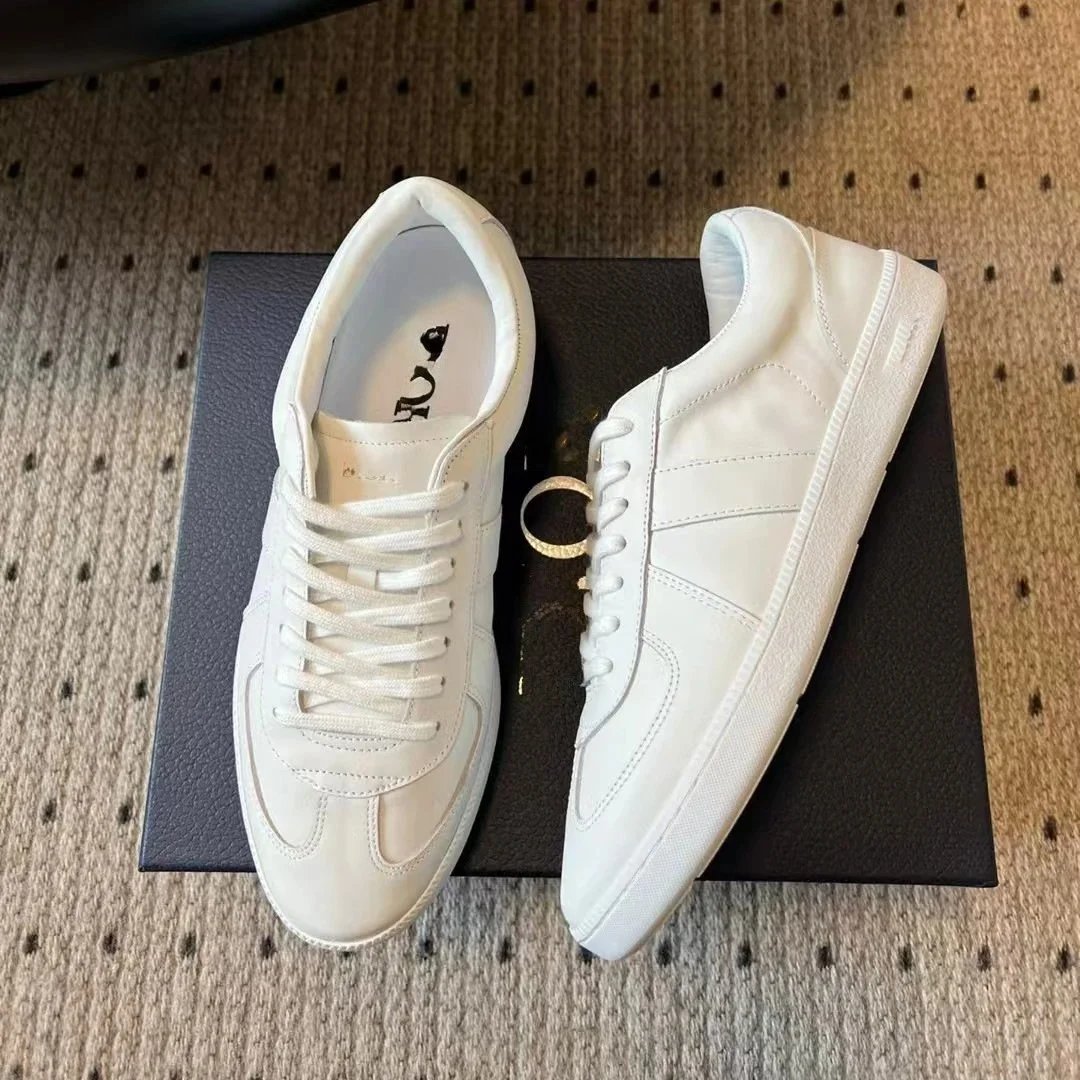 白色