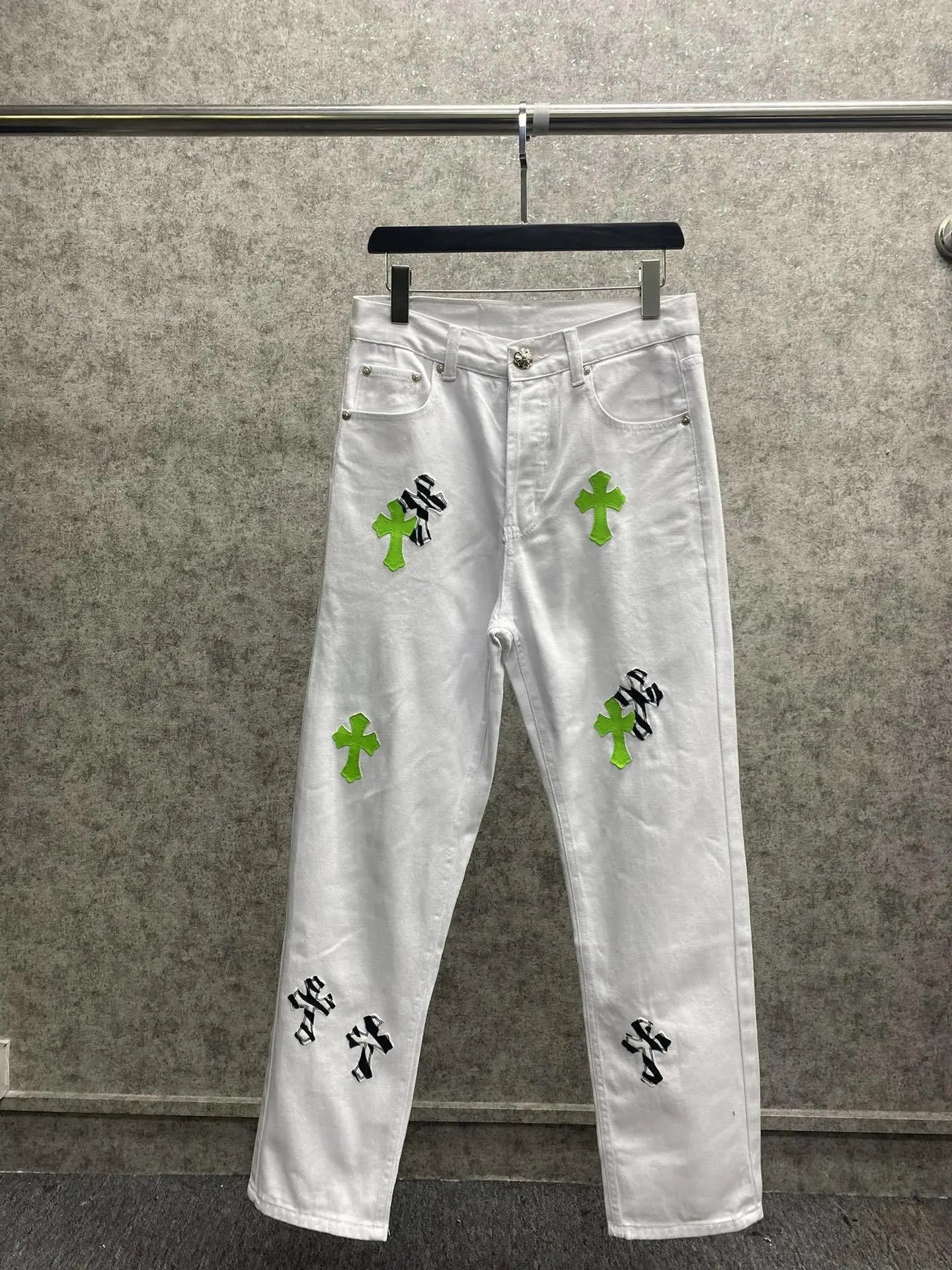 白裤豹纹拼色