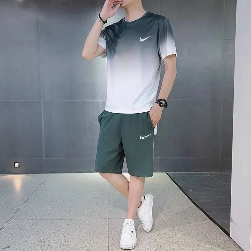 绿色短裤套装