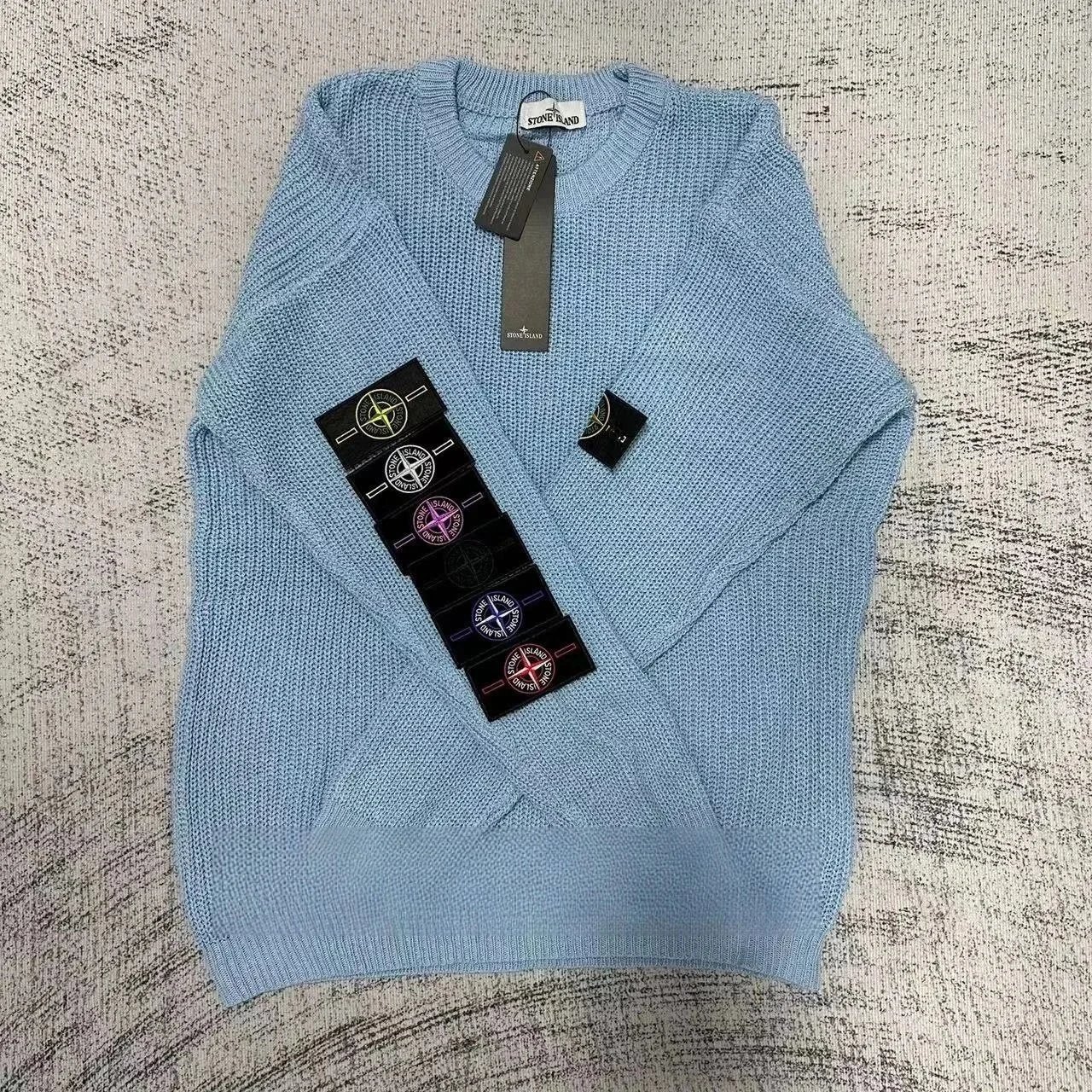 浅蓝色