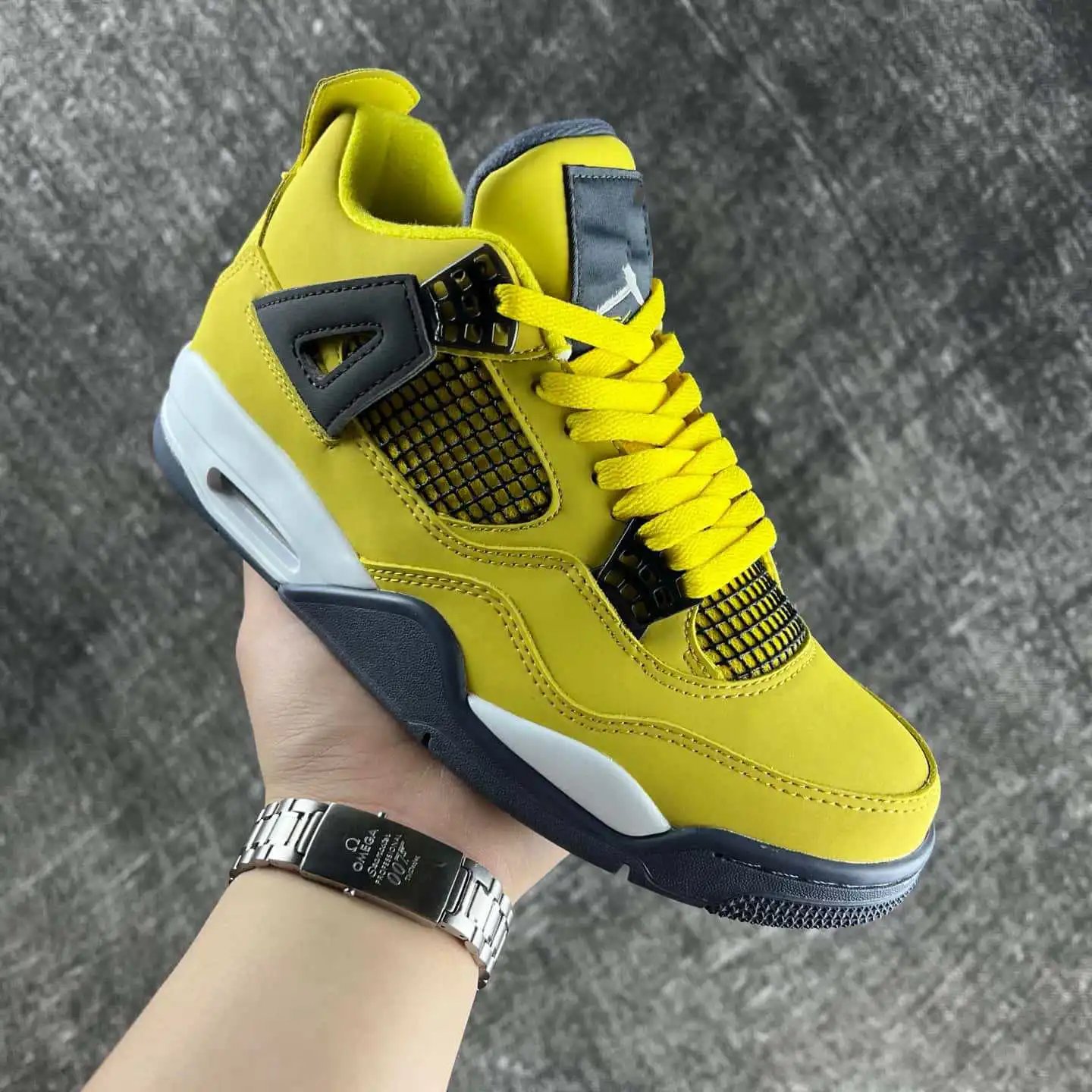 aj4外贸款-电母