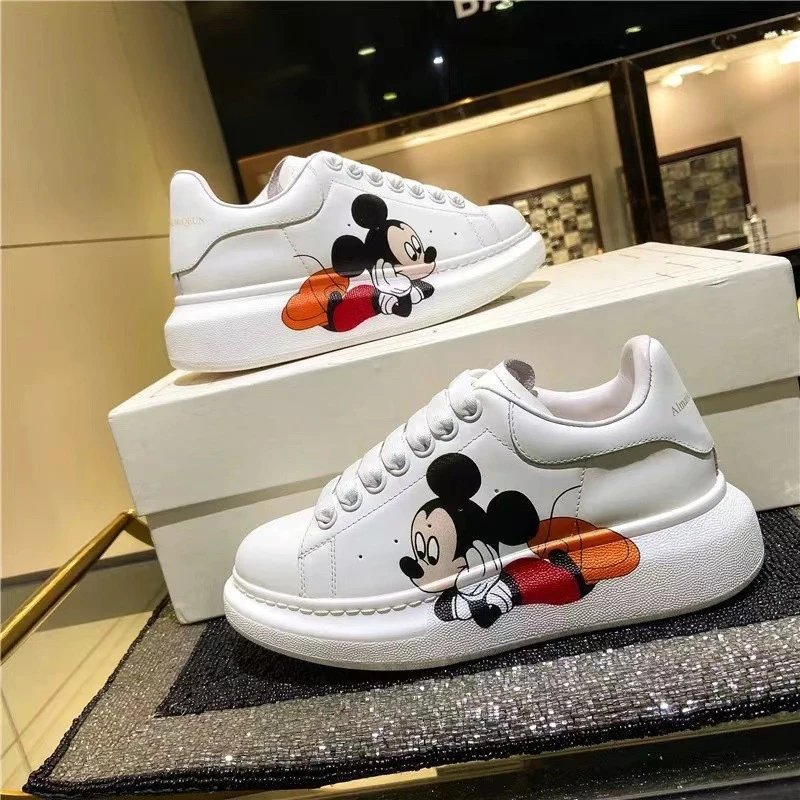 全白 米奇