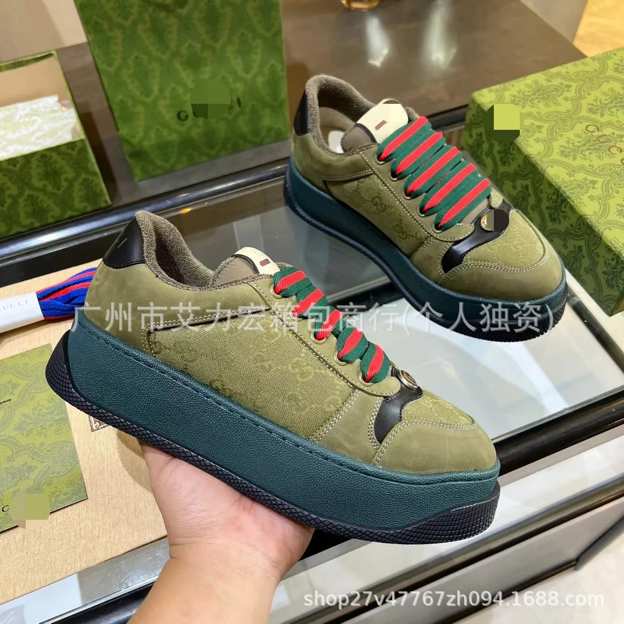 军绿色 军绿色